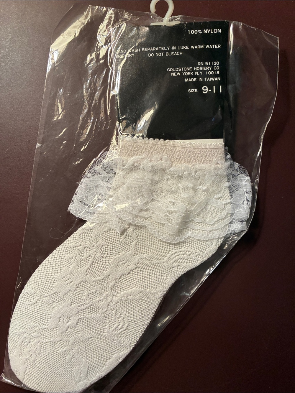 White Lace Ruffle Ankle Socks - Picture 2 of 2